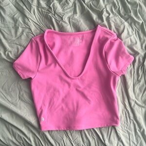 Ptula it girl T-shirt size small